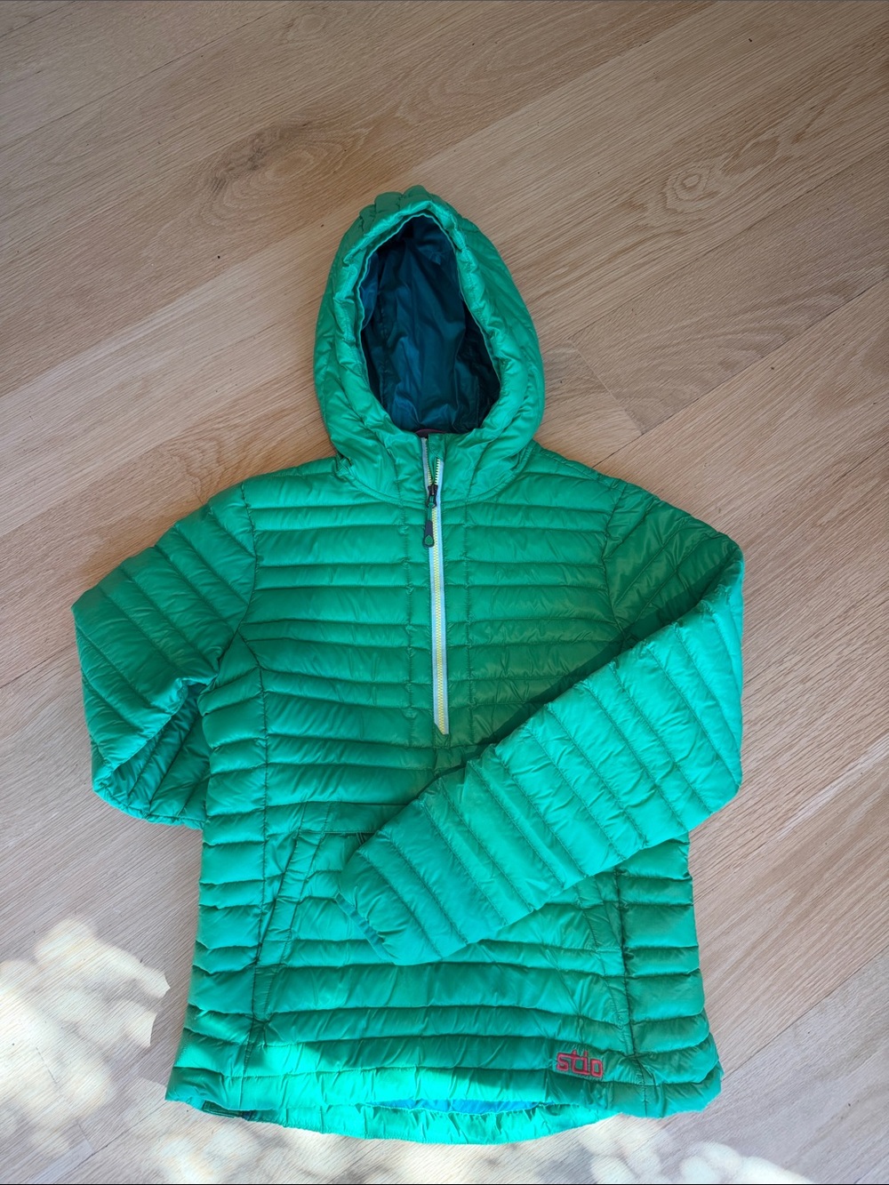 Stio Kids Hooded Puffer Jacket in Bright Green